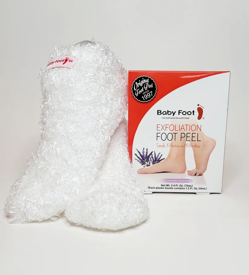 baby foot bundle: a foot peel + plush socks